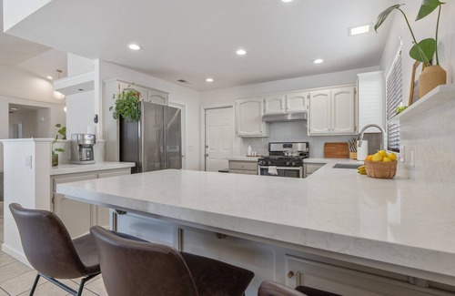Visalia House | All-inclusive beautiful 3-bedroom home in NW Visalia