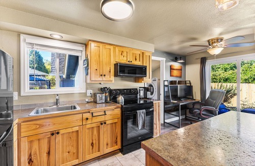 Albany House | All New Affordable 1BDRM! - Albany