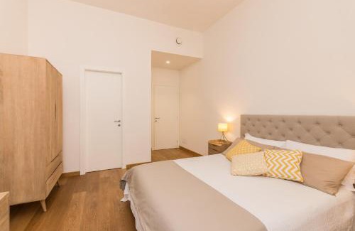 Historic Centre Apartment | All'Ombra del Grattacielo by Wonderful Italy