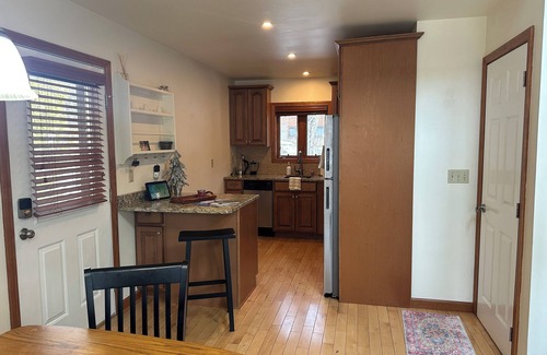 Ludlow Cabin | All-Season Lake Pauline Retreat, 2 mi to Okemo