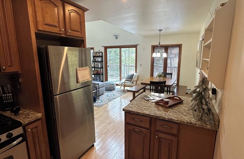 Ludlow Cabin | All-Season Lake Pauline Retreat, 2 mi to Okemo