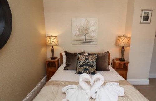 Muston House | All Seasons House