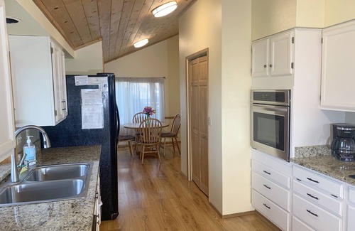Bandon House | All Sunsets & Surf 4 bedrooms