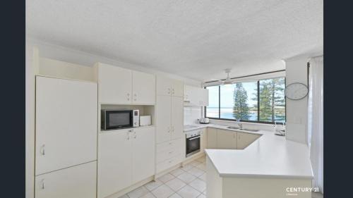 Caloundra Apartment | Allamanda Place Unit 11