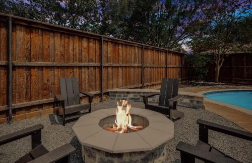 Allen House | Allen Abode - 4 Bedrm Pool Fire Pit Charm