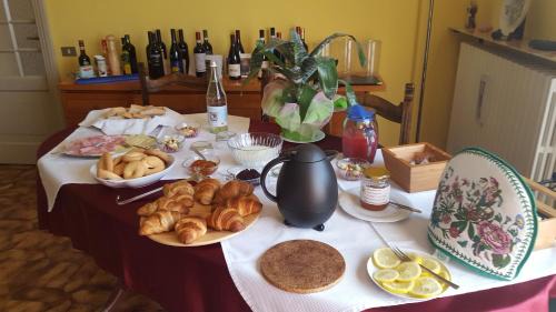 Pozzolgroppo House | Allevamento B&B