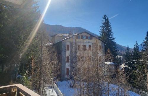 Sauze d'Oulx Apartment | Alloggio "Pineta" sulle piste di clotex