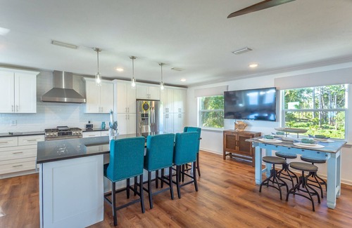 Carrabelle House | Allure- Beautiful 4BR/2BA house on the bay