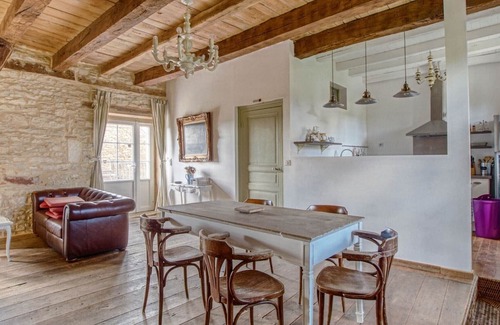 Degagnac House | Alluring Holiday Home in Dégagnac with Heated Pool