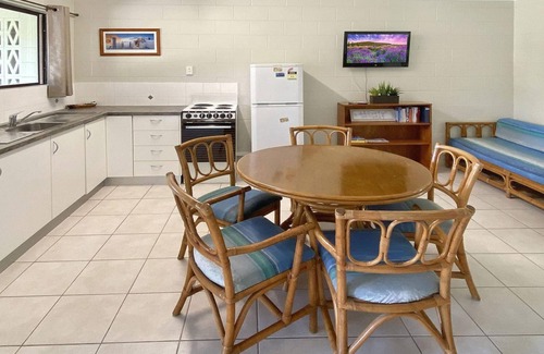 Arcadia Apartment | Alma Bay Holiday Unit 2