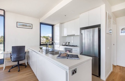 Cremorne Apartment | Aloft at Era with Sweeping Balcony Views