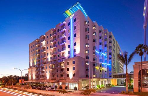 Central Sarasota Hotel | Aloft Sarasota