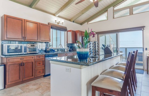 Captain Cook House | Aloha Awaits at the Southern Belle of Miloli'i