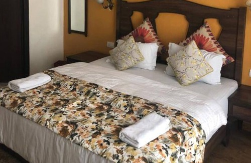 Tapovan Apartment | Aloha by blissful Ganges