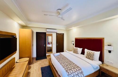 Tapovan Apartment | ALOHA ON SACRED GANGES with INFINITY POOL