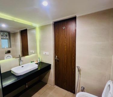 Tapovan Apartment | ALOHA ON SACRED GANGES with INFINITY POOL