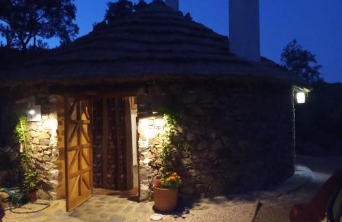 Cazalla De La Sierra House | Alojamiento Los Chozos