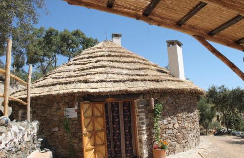 Cazalla De La Sierra House | Alojamiento Los Chozos