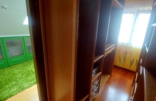 Torrelavega House | Alojamientos Marte habitacion con baño