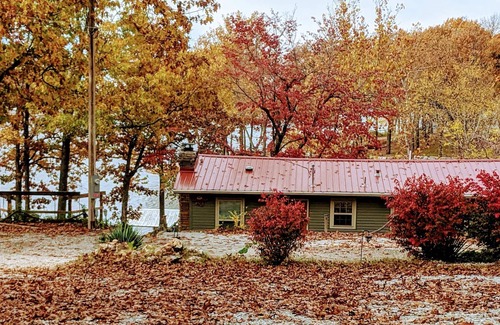 Eucha Cottage | ALOT OF GREAT DATES AVAILABLE LAKEFRONT NEVER A CLEANING FEE