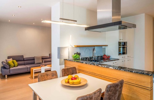 Pelham Apartment | Alpa-art, 90 qm Erdgeschoss, 2 separate Schlafzimmer, 2 Bäder