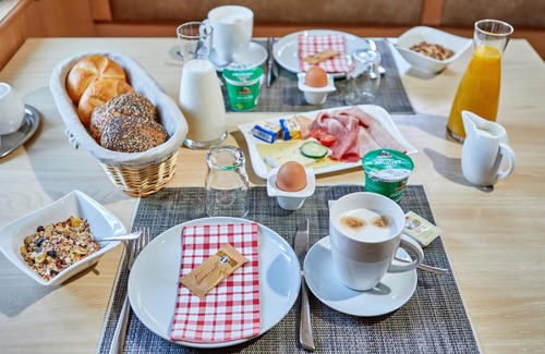 Bad Kohlgrub Bed & Breakfast | Alpen Gästehaus