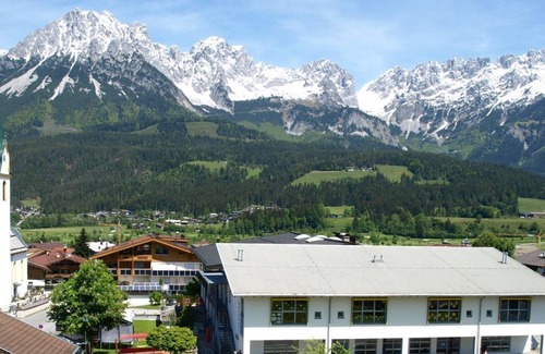 Ellmau Apartment | Alpenchalet ELLMAU - CHALET with 3 sep. Bedroom/2 bathrooms/sep. WC