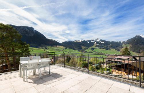 Chateau-d'Oex Apartment | Alpine Apartment with Stunning Views