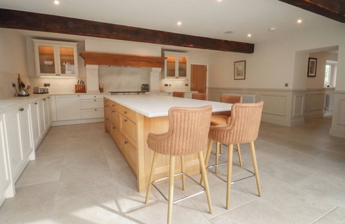 Higher Walton House | ALSTON HOUSE, family friendly, luxury holiday cottage in Longridge