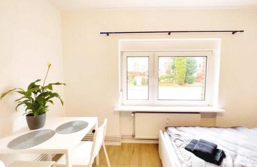 Schwarzenbek Apartment | alt - Monteursunterkunft - Einzelbetten - gute Anbindung - Bettwäsche - Schwarzenbek B A