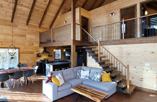 Saint-Philemon House | Altitude 38 | Vue Incroyable | Montagne et spa