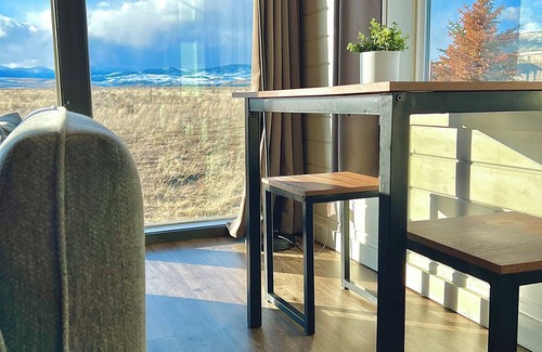 Dillon Cabin | Alturas 1: New Modern 1BR Cabin, Big Windows for Big Mountain Views