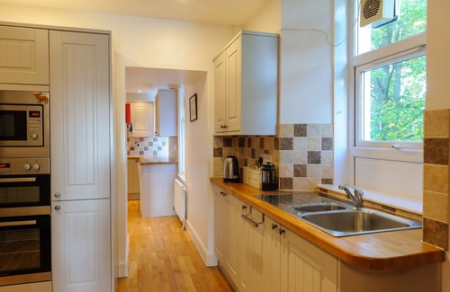 Newtonmore Cottage | ALVEY HOUSE, pet friendly, with open fire in Newtonmore