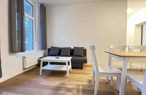 Amberg Apartment | (AM1056) Modern fitter's apartment