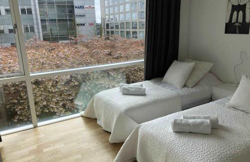 Orestad Apartment | Amager apartment w balcony