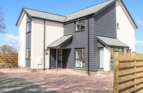 Tintagel House | AMAL ANPRAS, pet friendly, with a garden in Tintagel