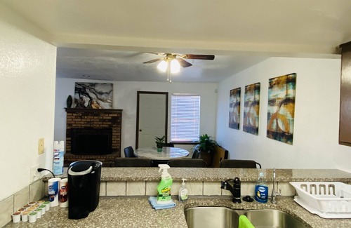 Chisholm Creek Condo | AmazeDayz by I-35 near Chisholm Creek