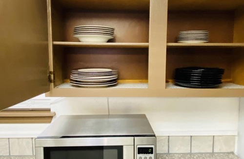 Chisholm Creek Condo | AmazeDayz by I-35 near Chisholm Creek