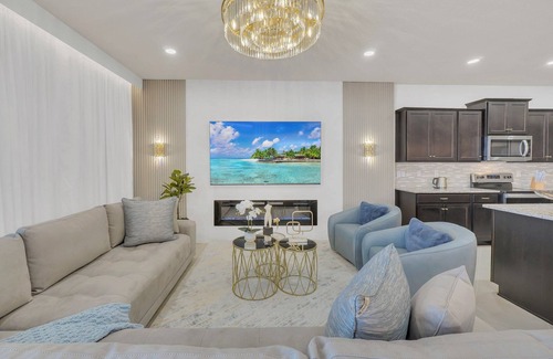 Downtown House | Amazing 10 Bed Pool Home with Gameroom-16284SMS
