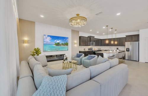 Downtown House | Amazing 10 Bed Pool Home with Gameroom-16284SMS