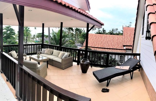 Ko Lanta Villa | Amazing 3 bedroom sea view villa with plunge pool & roof terrace.