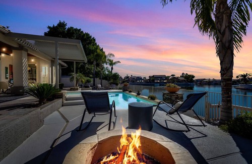 Arrowhead Lakes House | Amazing 4BR/3 Full bath Waterfront Heated Pool Spa + Boat private dock