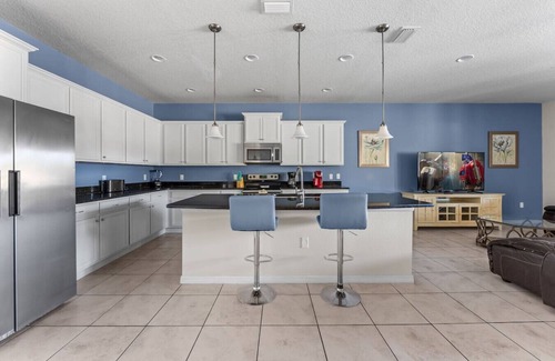 Four Corners House | Amazing 9BR Resort Pool Home Near Disney World