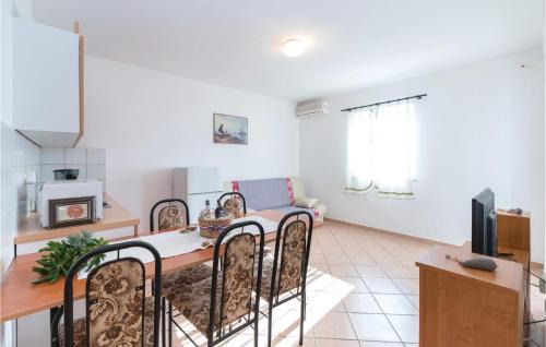 Vidalici Apartment | Amazing Apartment In Vidalici With Wifi