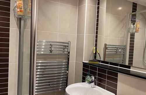 Park Royal Apartment | Amazing apartment with underground parking in Park Royal , West London