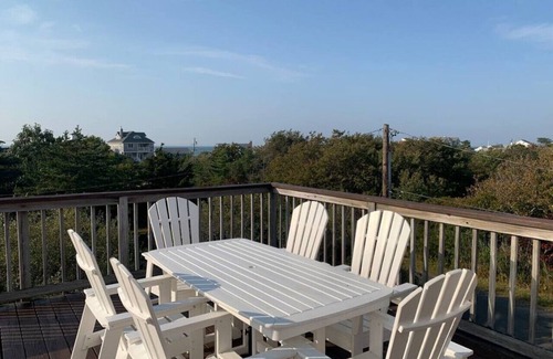 Southold House | Amazing Beach House in the North Fork Wineries
