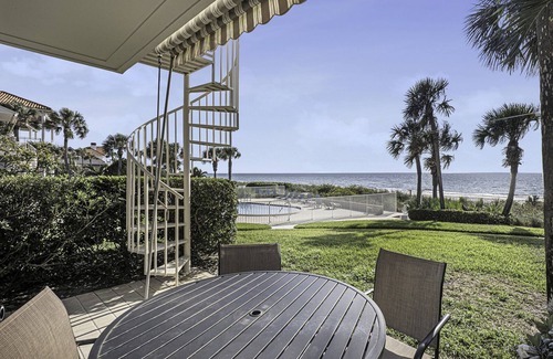 Belleair Beach Condo | Amazing Beachfront Condominium , Direct to pool , Magical view