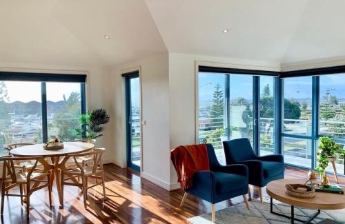Saint Kilda South Apartment | Amazing Beachfront & City Views 2 bed 2 bathroom