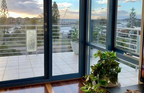 Saint Kilda South Apartment | Amazing Beachfront & City Views 2 bed 2 bathroom