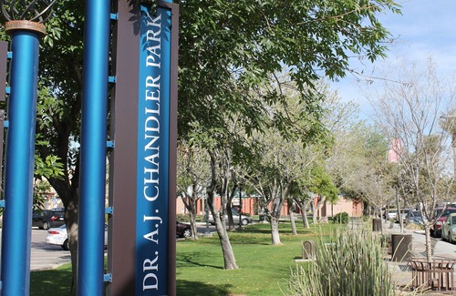 Chandler Apartment | Amazing Central Location | Outdoor Pool + Hot Tub + FREE Breakfast